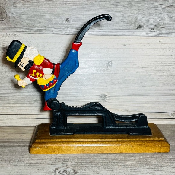 Vintage ~ Nutcracker Drummer Boy Cast Iron Hand painted on mounted wood base - Picture 2 of 7